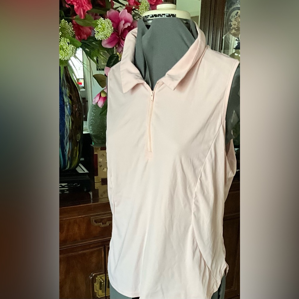 Sleeveless Zip-Front Polo Top in Light Pink